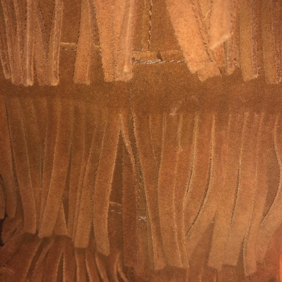 MINNETONKA FRINGE BOOTS - Picture 6 of 6